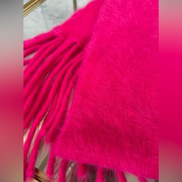 Unbranded Hot Pink Fuchsia Angora Blend Scarf With Fringe Hem - Picture 4 of 5